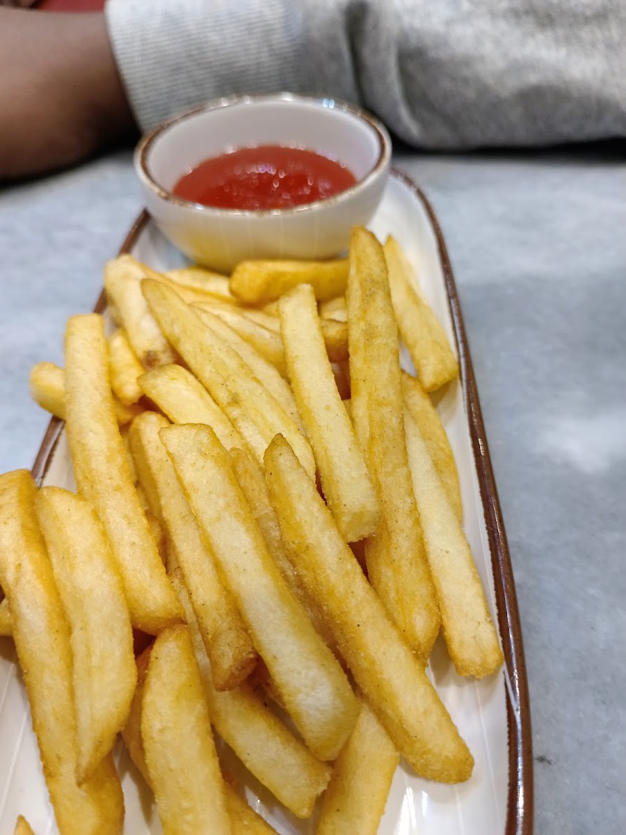 Cozmo Cafe & Bistro - Photo 4