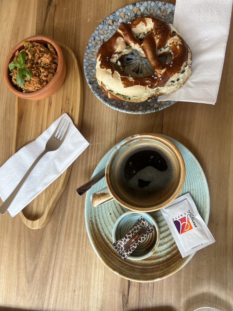 Cafe MaBe - Photo 5