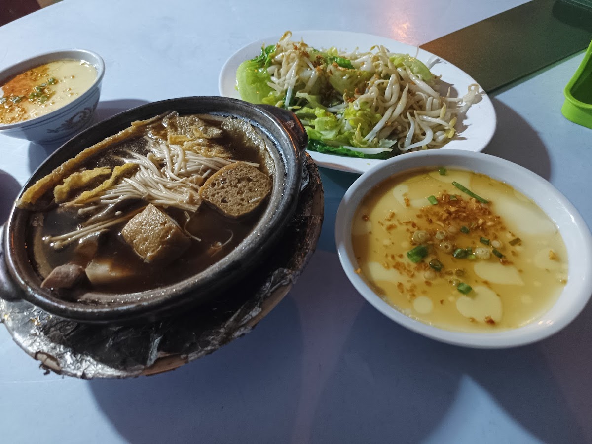 Wang Wang Bak Kut Teh Restaurant 老旺肉骨茶 - Photo 4
