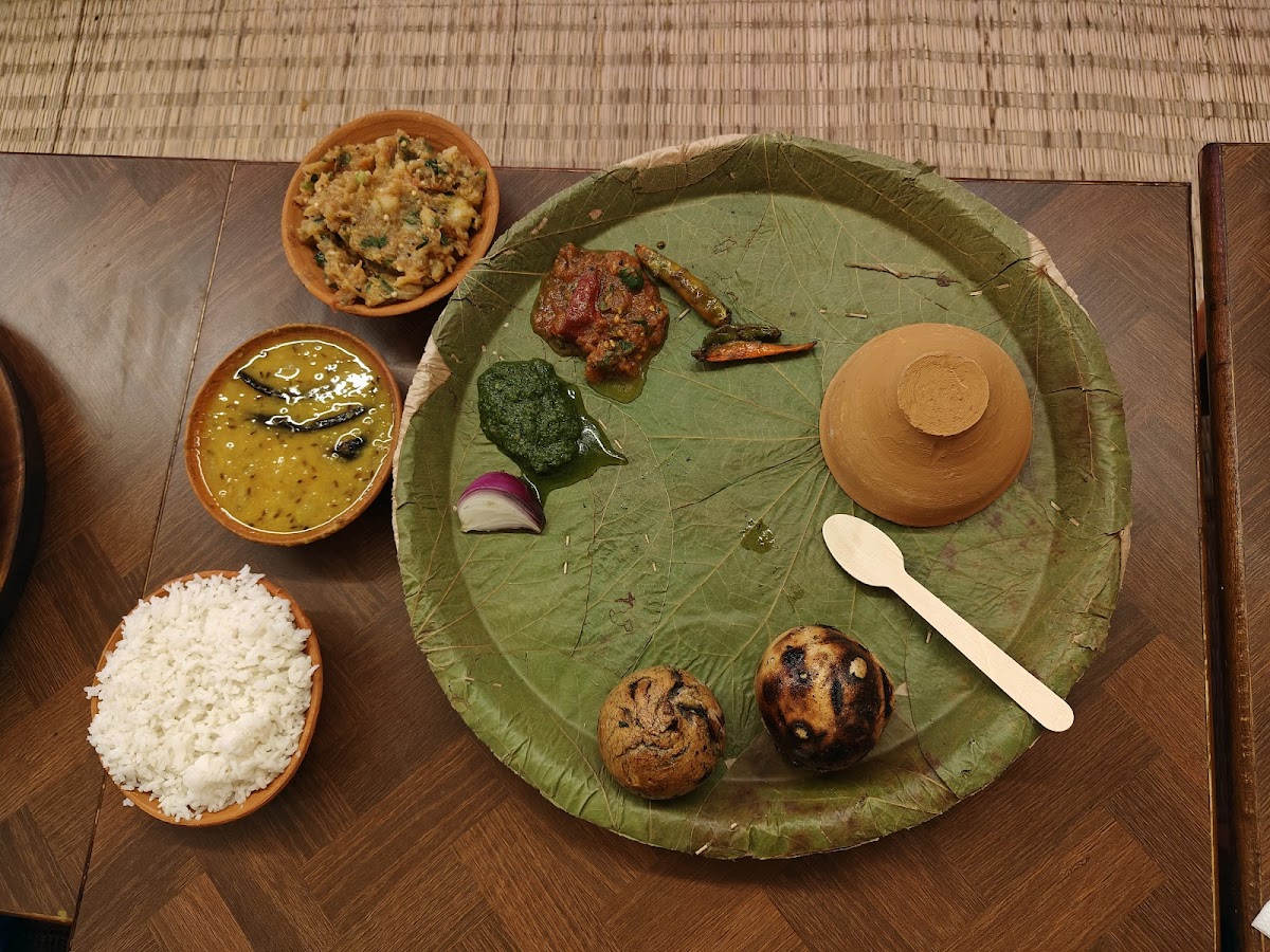 Desi Mandapam Baati Chokha Restaurant - Photo 4