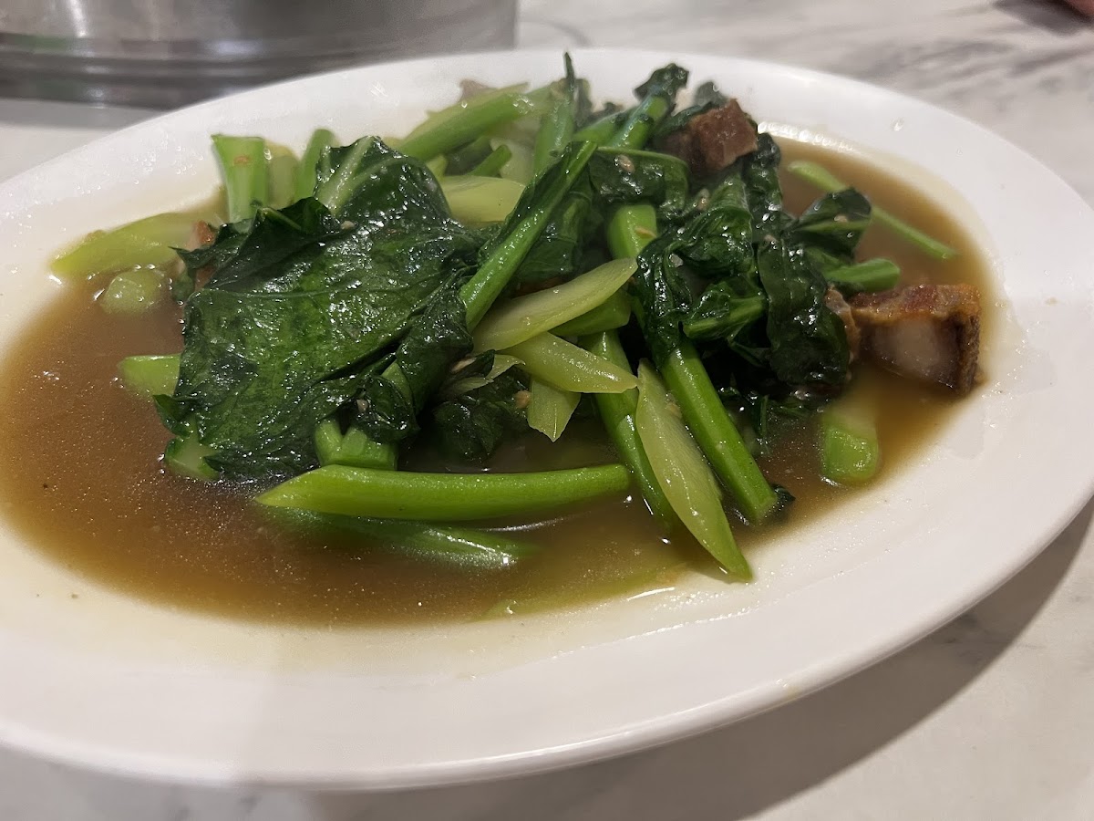 May Tip Restaurant - Photo 9