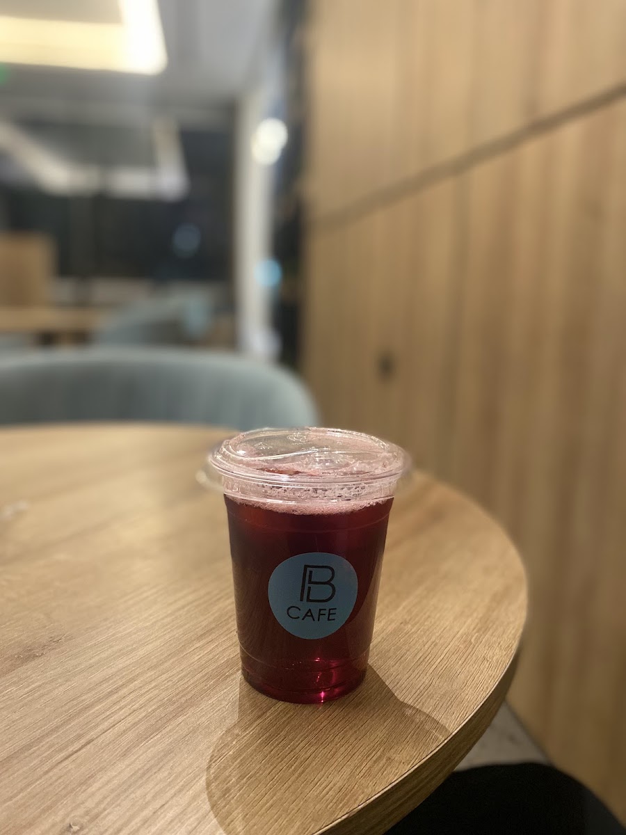 B Cafe Lounge - Photo 9