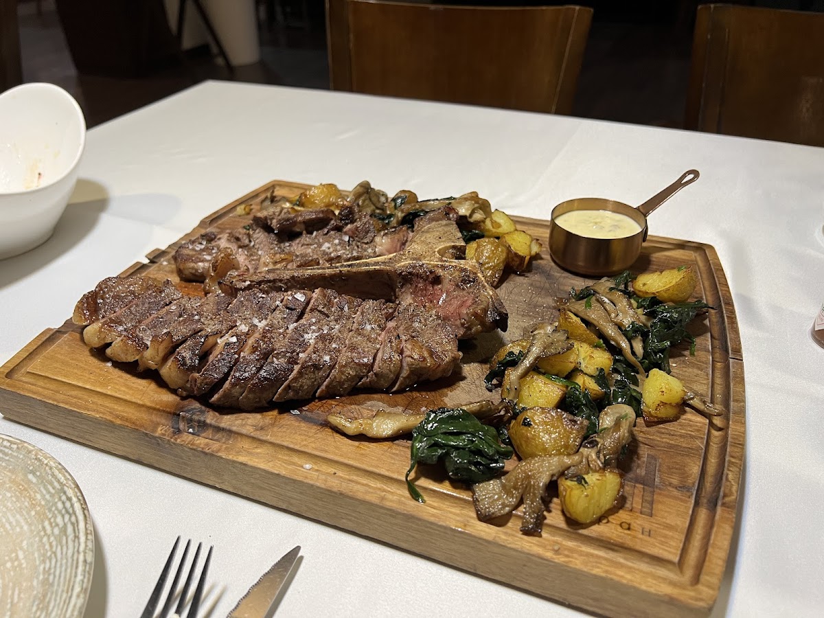 City Grill - Photo 3