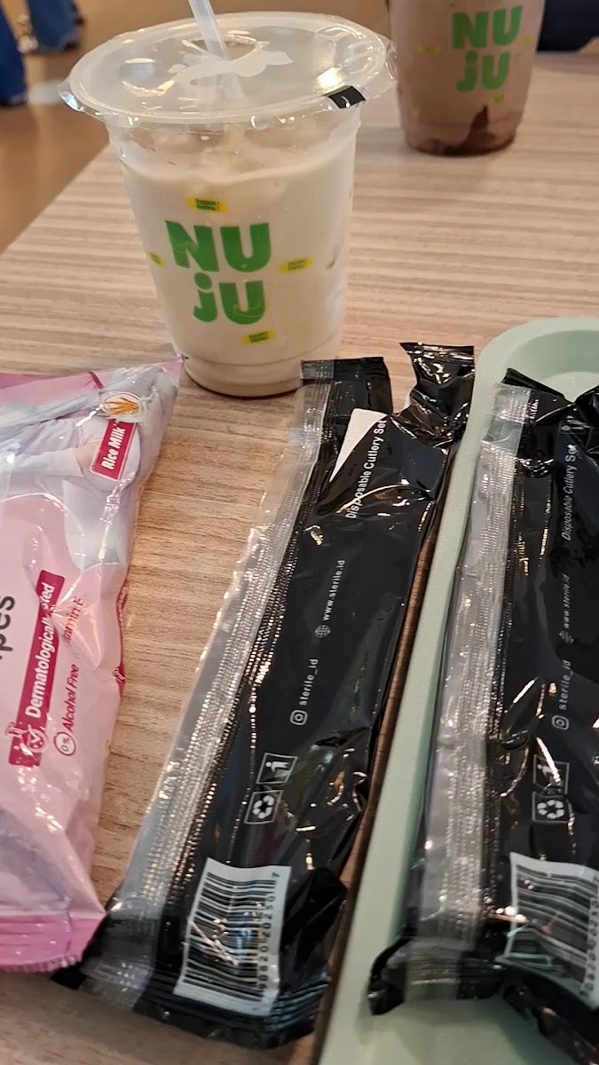 Nuju Coffee HQ, Enggal - Photo 1