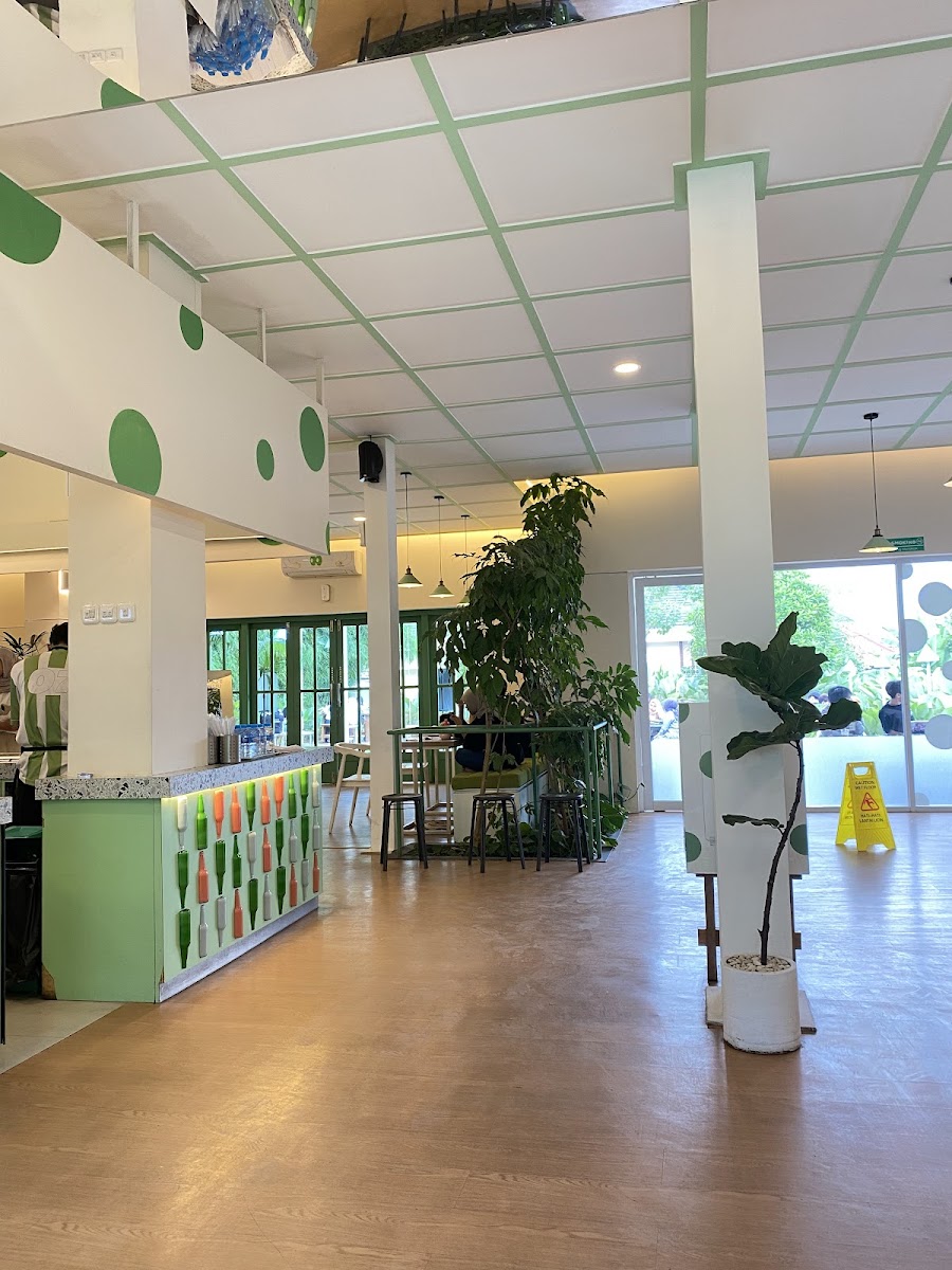 Nuju Coffee HQ, Enggal - Photo 3