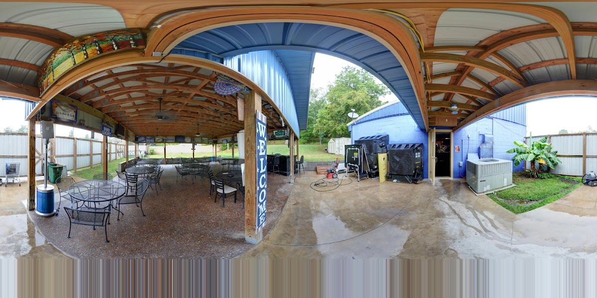 L L's Bar & Grill - Photo 4