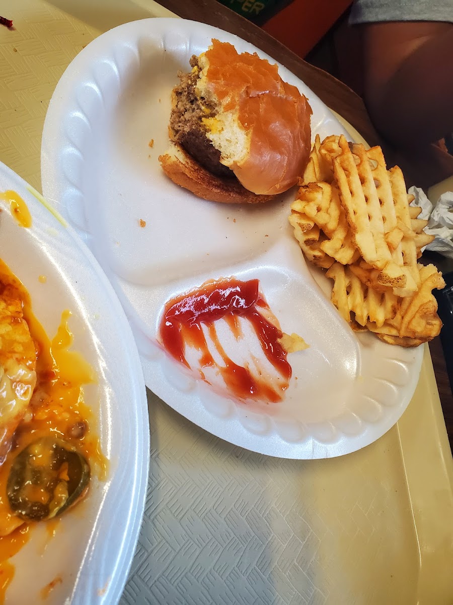 Cowboy's Burgers & Grill - Photo 6