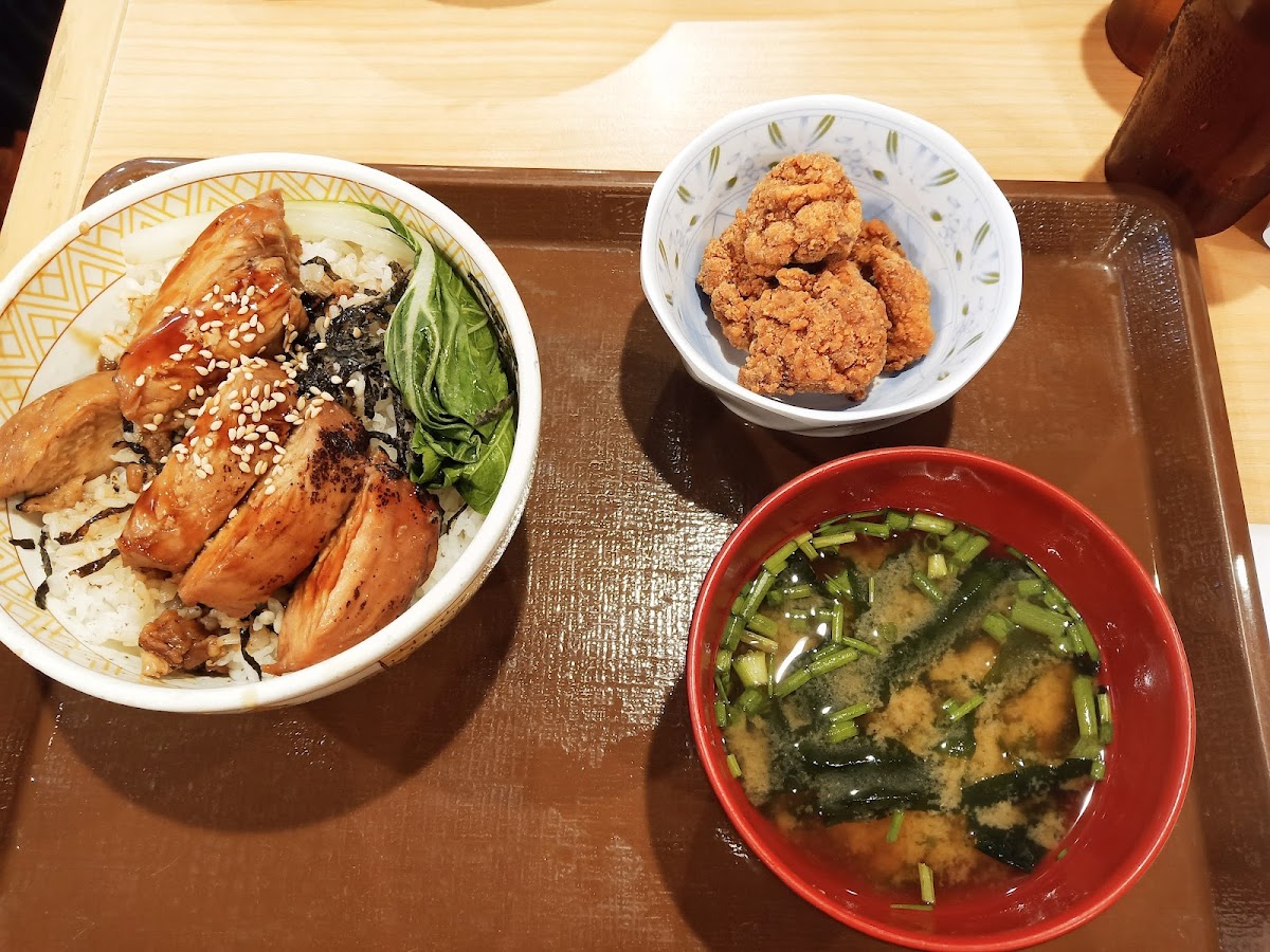 SUKIYA Glorietta - Photo 9