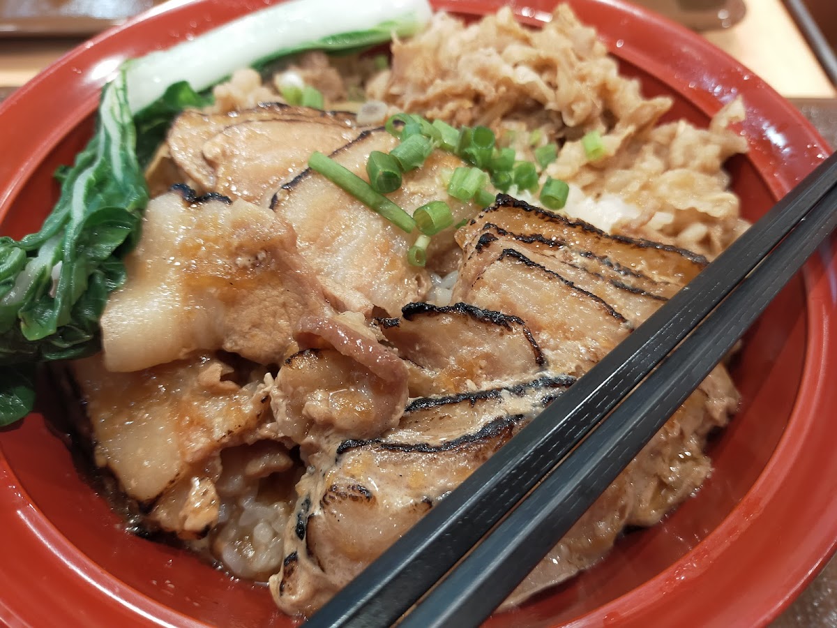 SUKIYA Glorietta - Photo 8