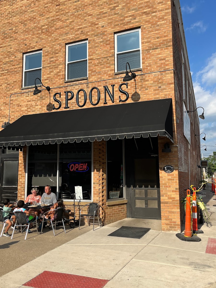 Spoons and Forks - Photo 3