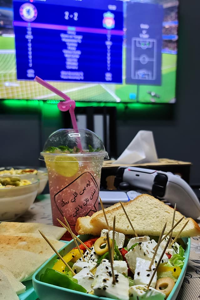 HOLA LOUNGE playstation & Cafe - Photo 6