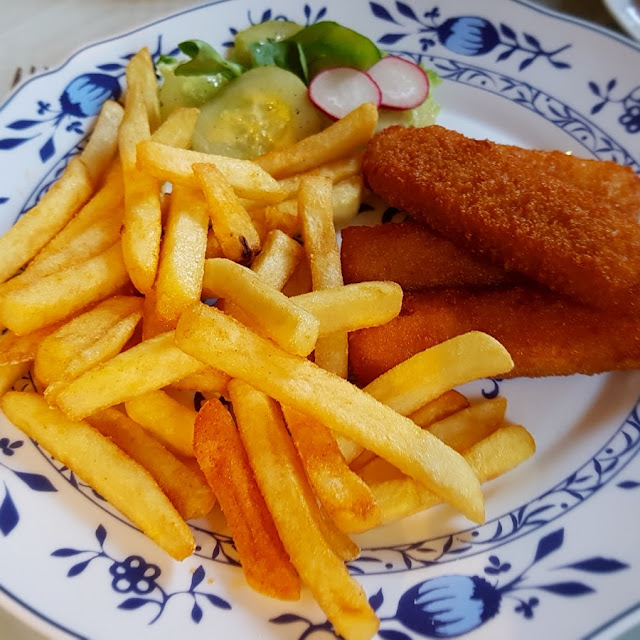 Fischstäbchen Mit Pommes Frites