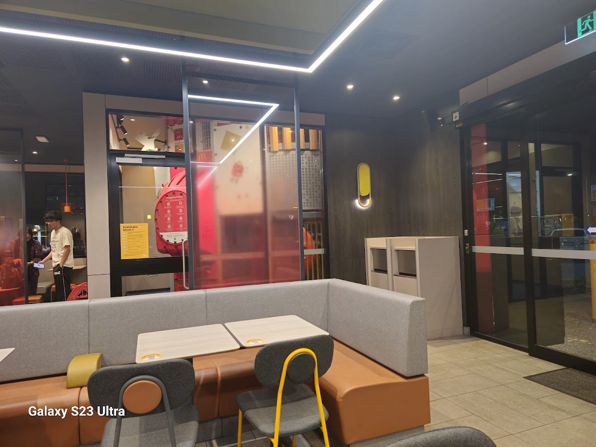 McDonald’s Perth Airport West - Photo 5