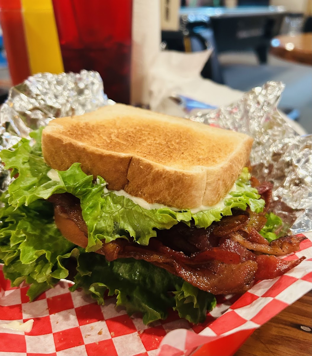 Uncle Ernie's - Photo 9