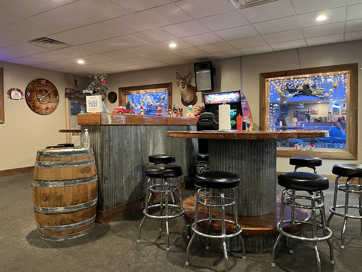 Uncle Ernie's - Photo 4
