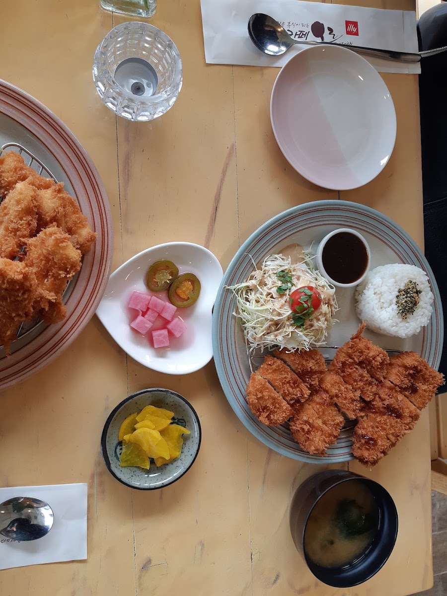 Cafe Oreum JEJU - Photo 4