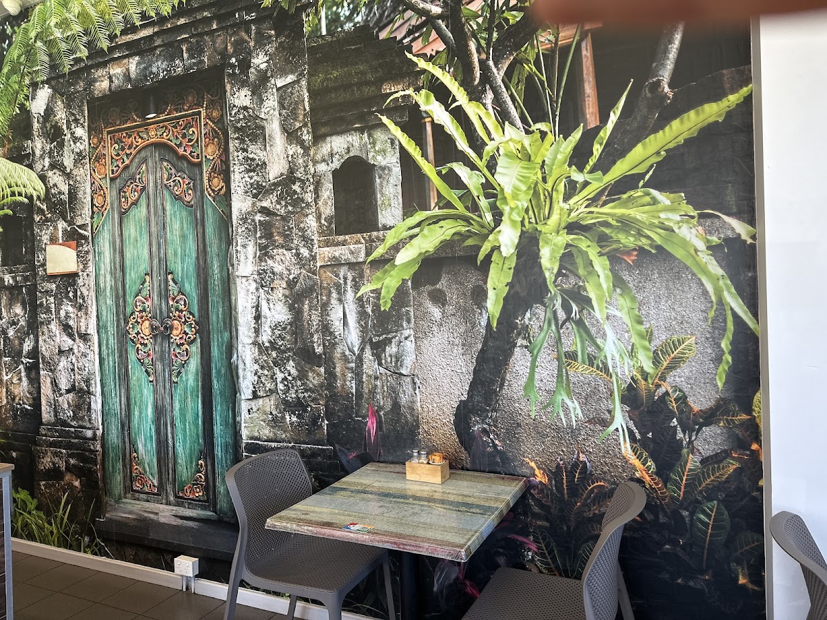 The Haystack Cafe - Photo 2