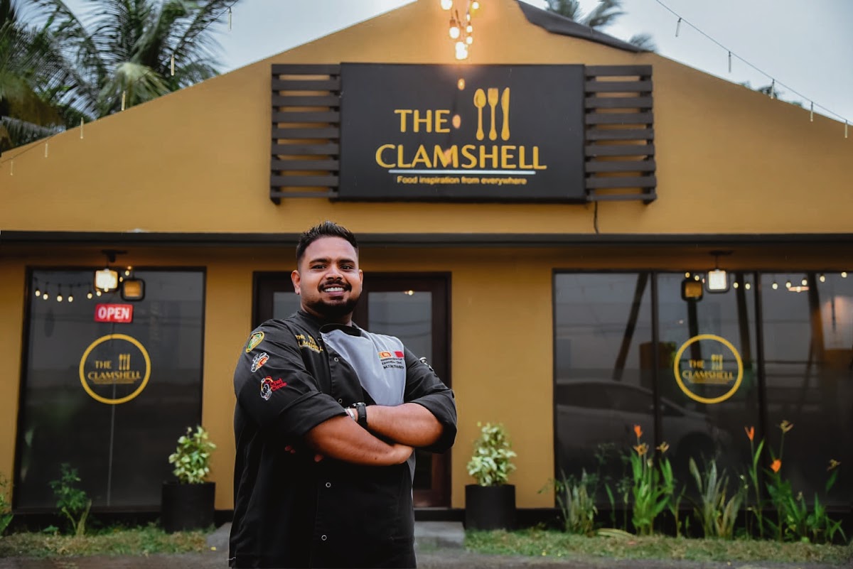 The Clamshell
