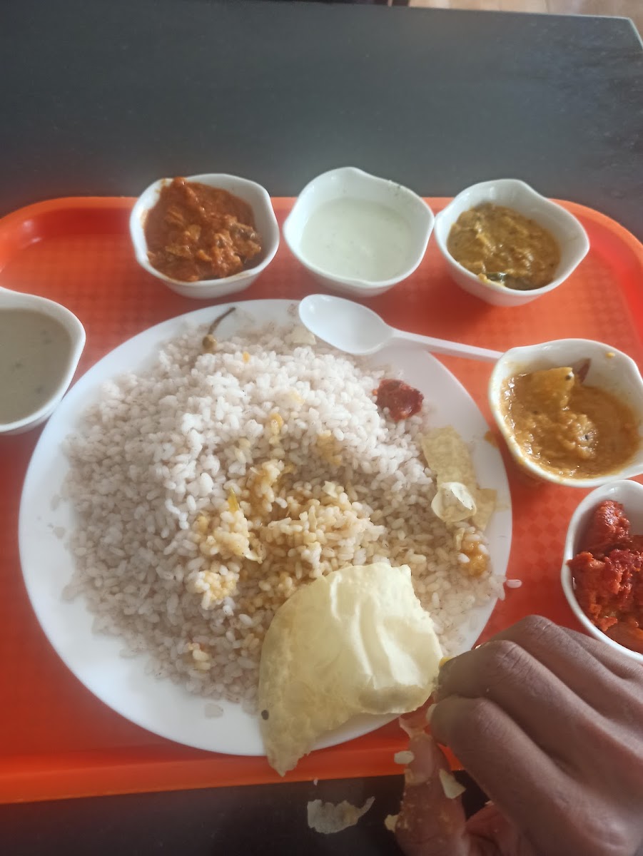 Airport Garden Restaurant - Photo 6