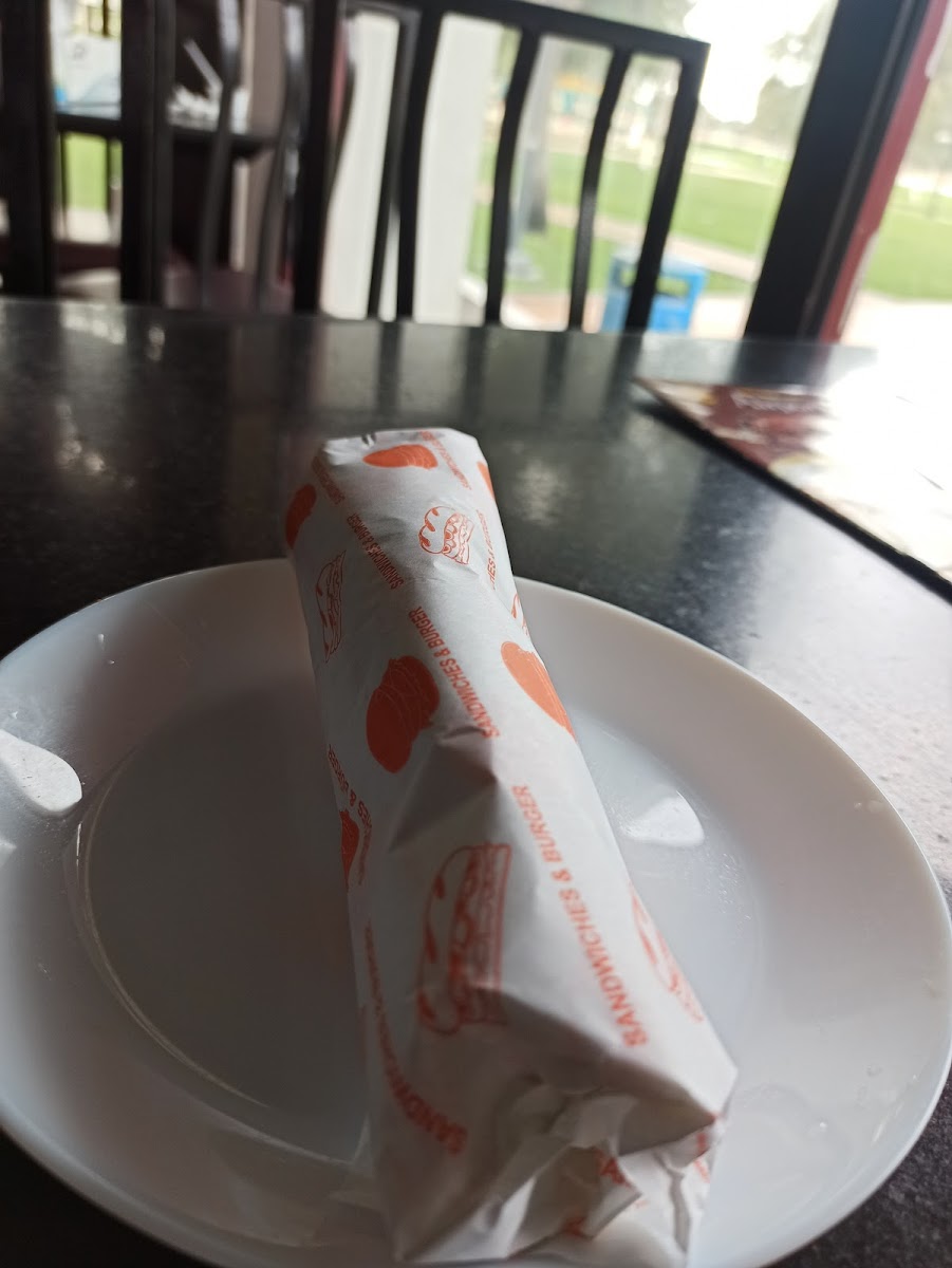 Airport Garden Restaurant - Photo 8