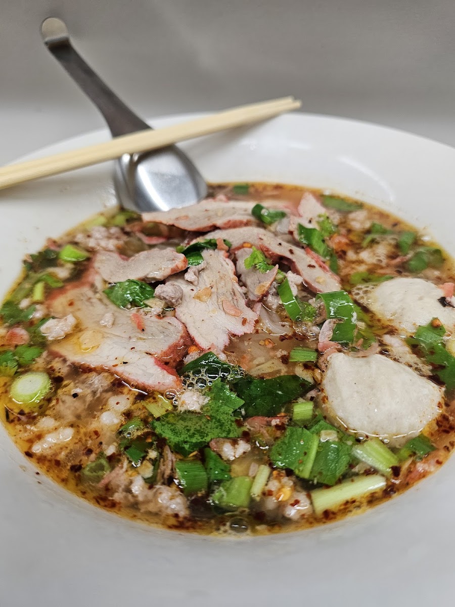 CHICKEN ONE NOODLES チキンワン ヌードル (Thai Restaurant, ป้าแก้ว) - Photo 8