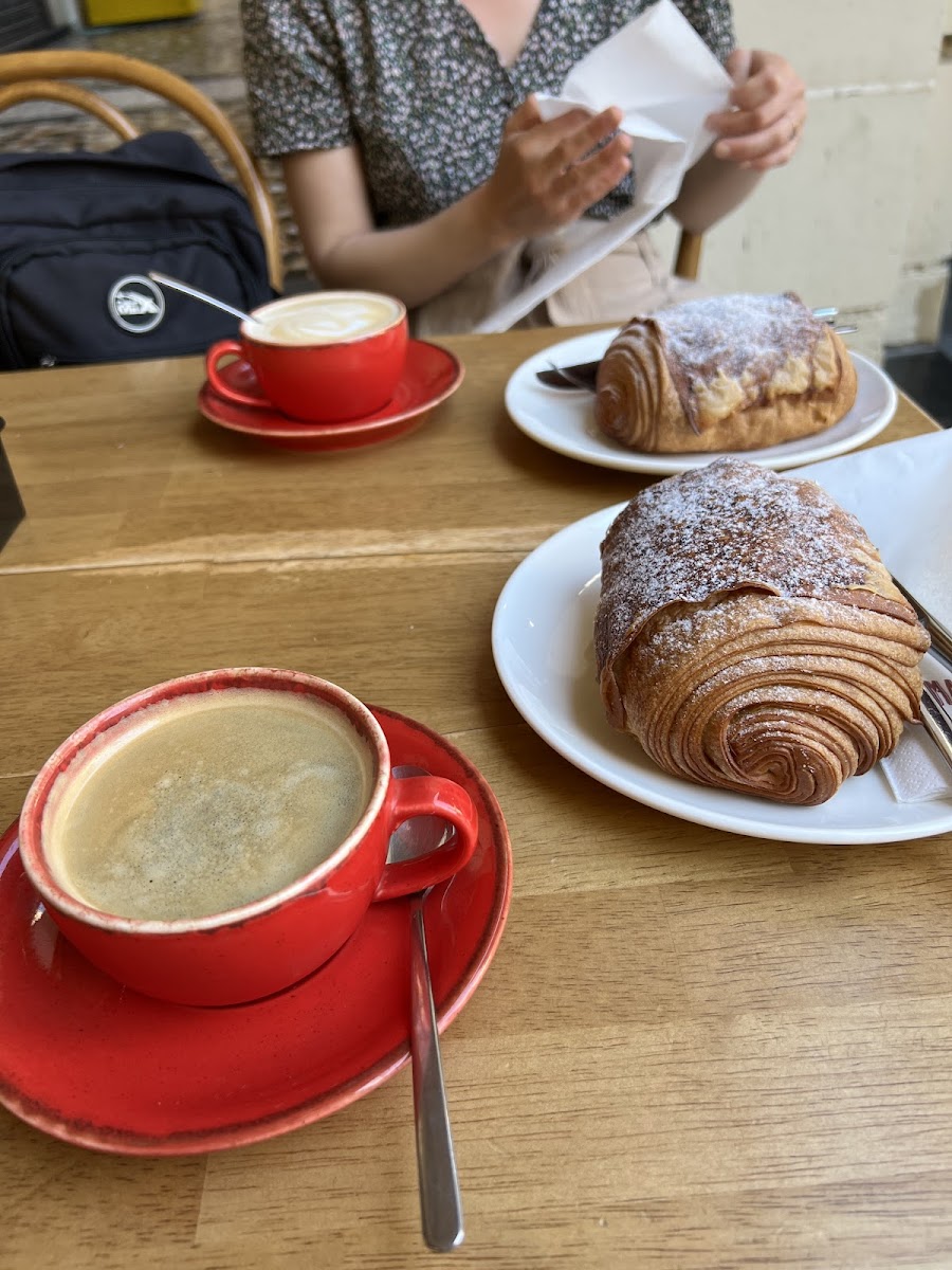 Manouche Craft Bakery Valletta - Photo 8