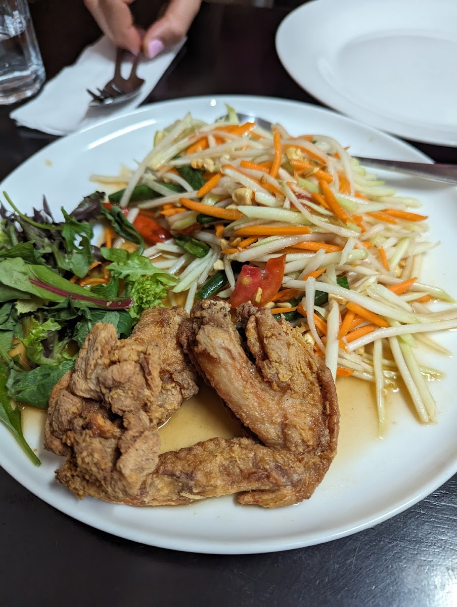 Golden Food Thai Restaurant - Photo 3