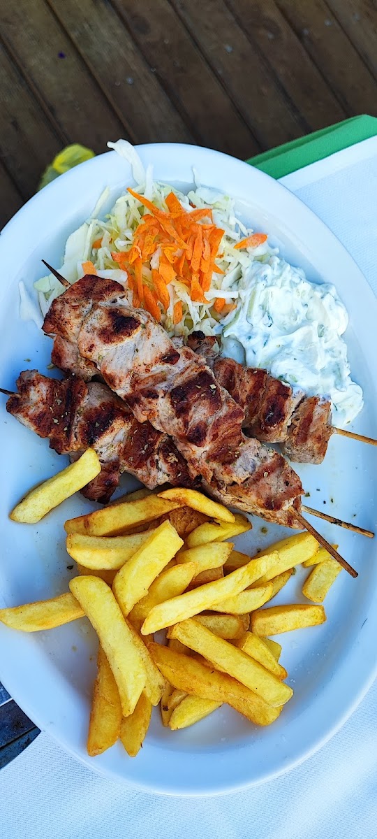 Zorbas Tavern - Photo 9