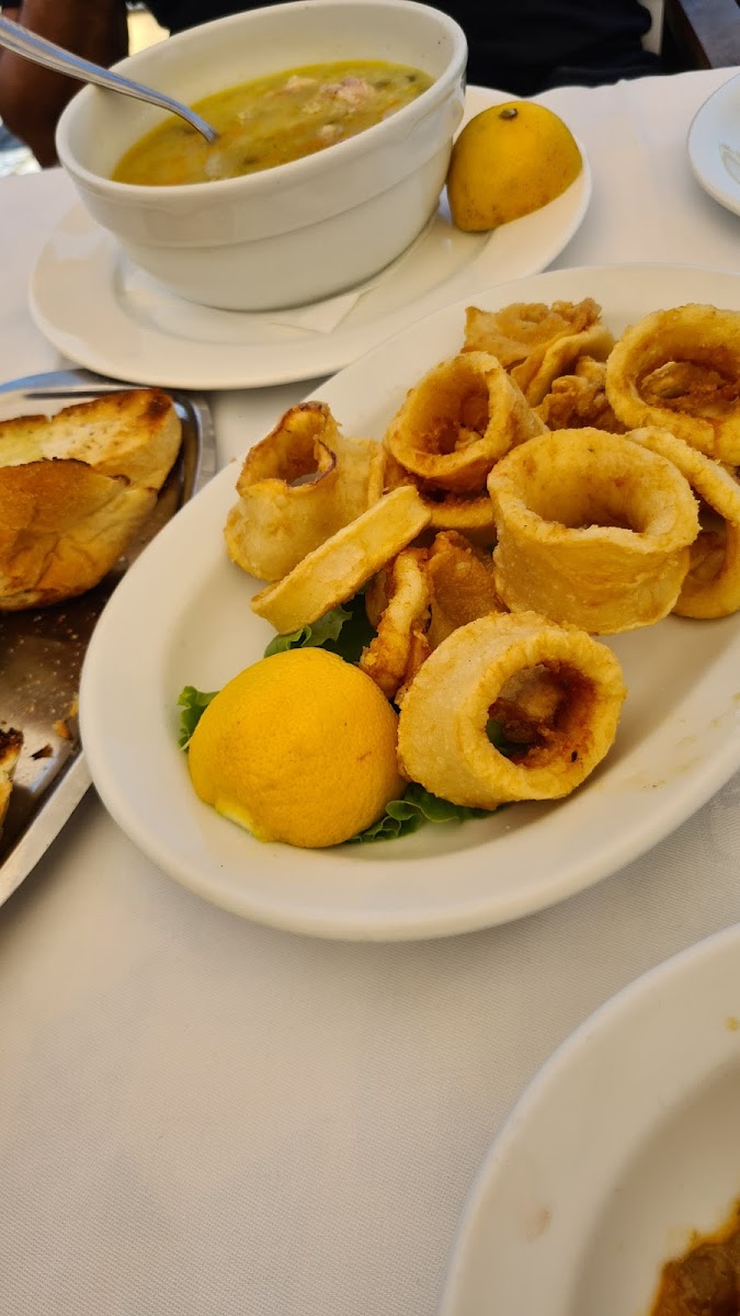 Zorbas Tavern - Photo 5