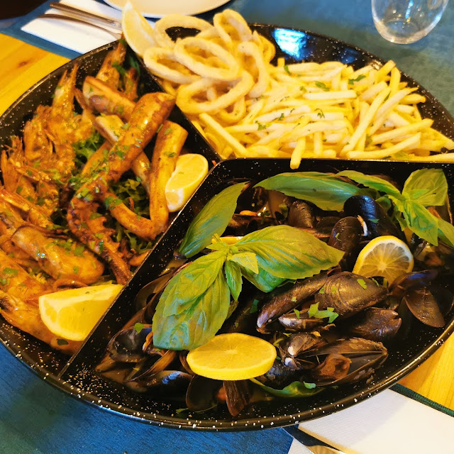 Platou Asortat De Fructe De Mare