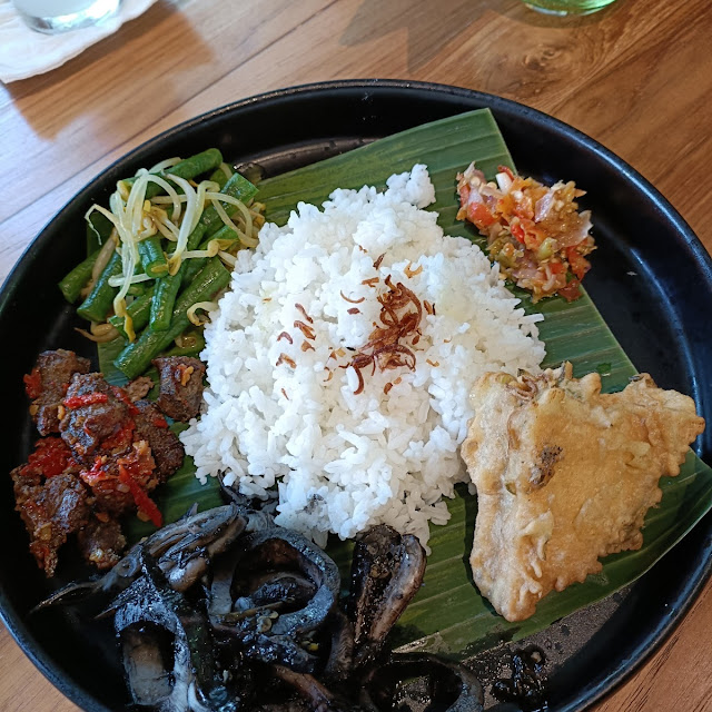 Nasi Pedas Cumi Hitam