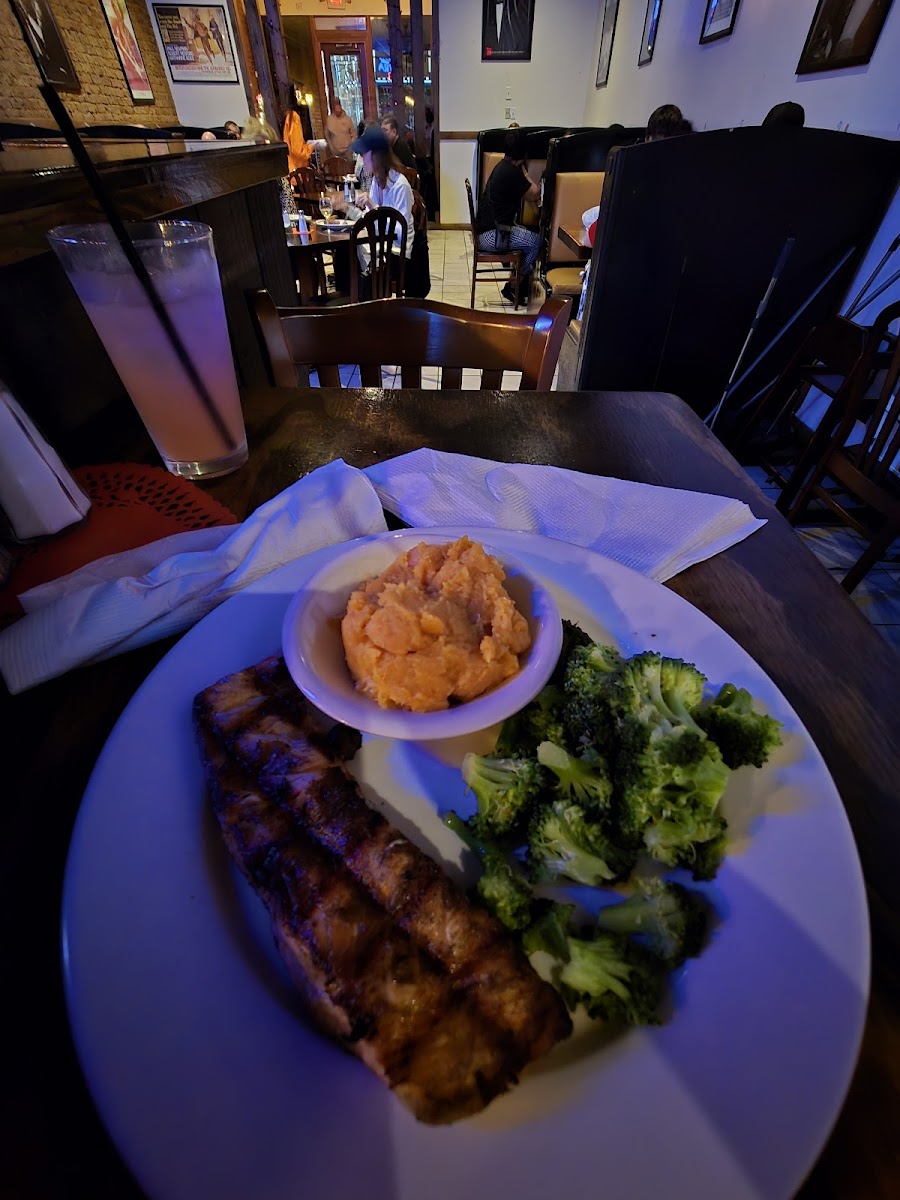 P.Y.Ts Legendary Grill & Bar - Photo 4