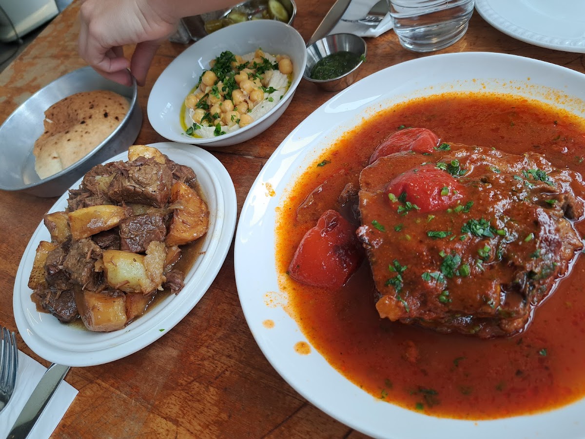 Azura Restaurant - Photo 6