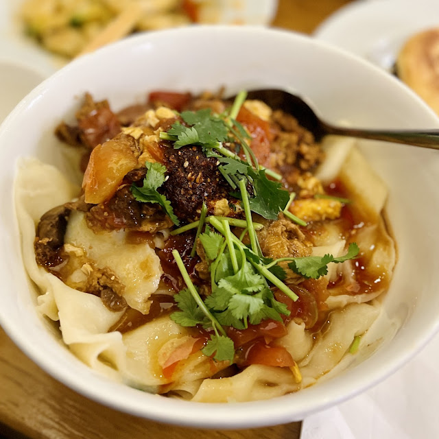Hand Made Nudeln Mit Scharfer Chili Sauce Und Schwein