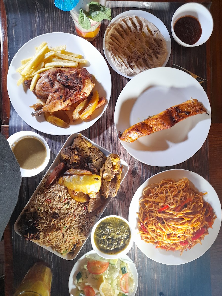 BELLO'S KITCHEN - Photo 9