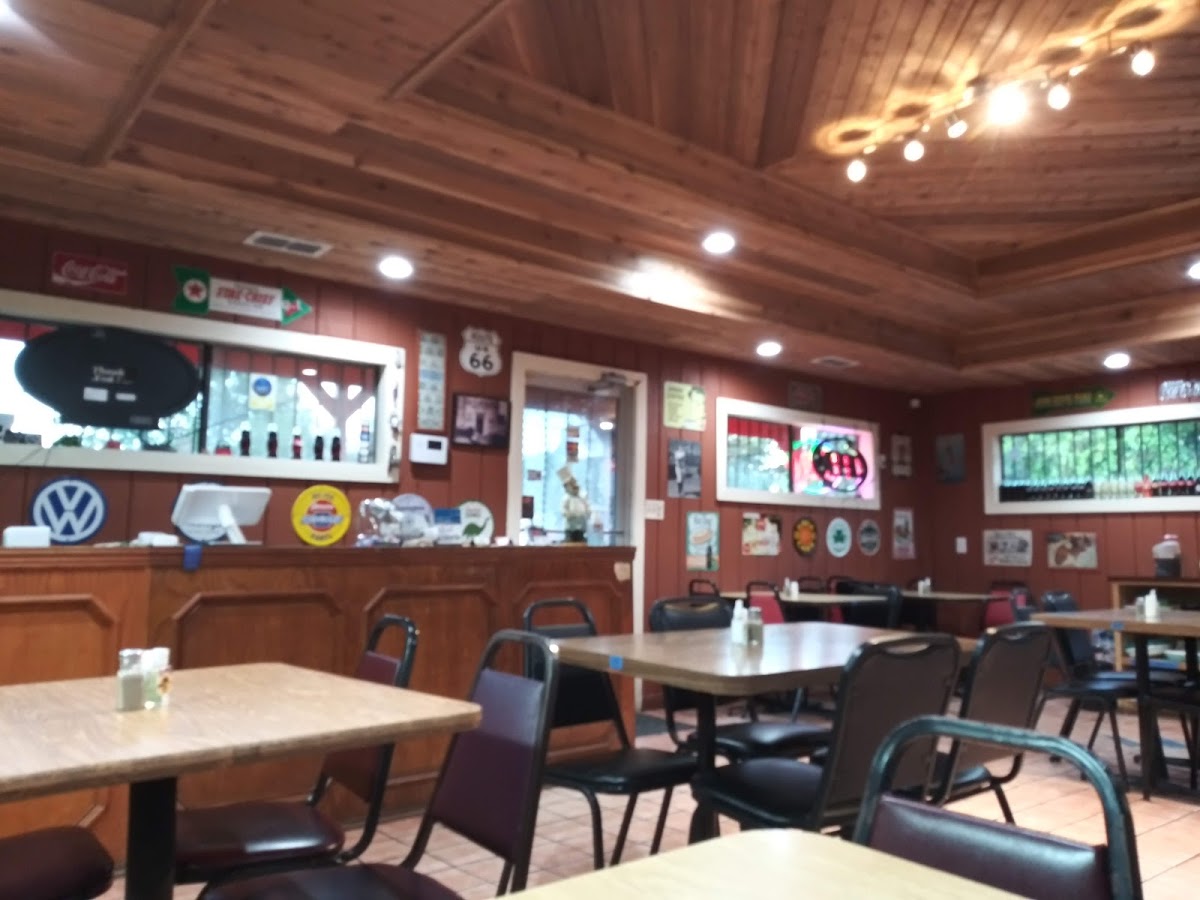 802 Restaurant - Photo 9