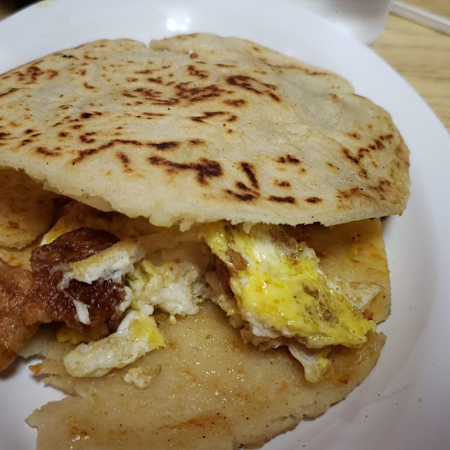 Gordita- Chicharron Y Huevo