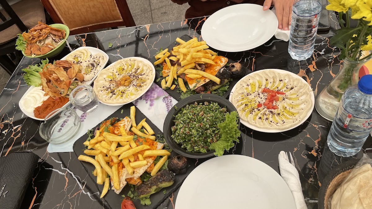 Lavender Restaurant und Café - Photo 3