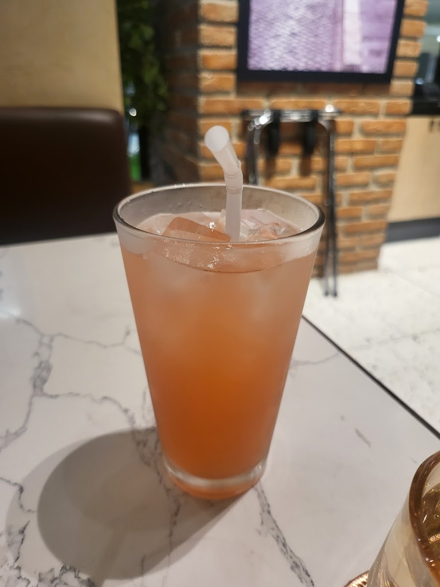 Olive Garden - Glorietta - Photo 9