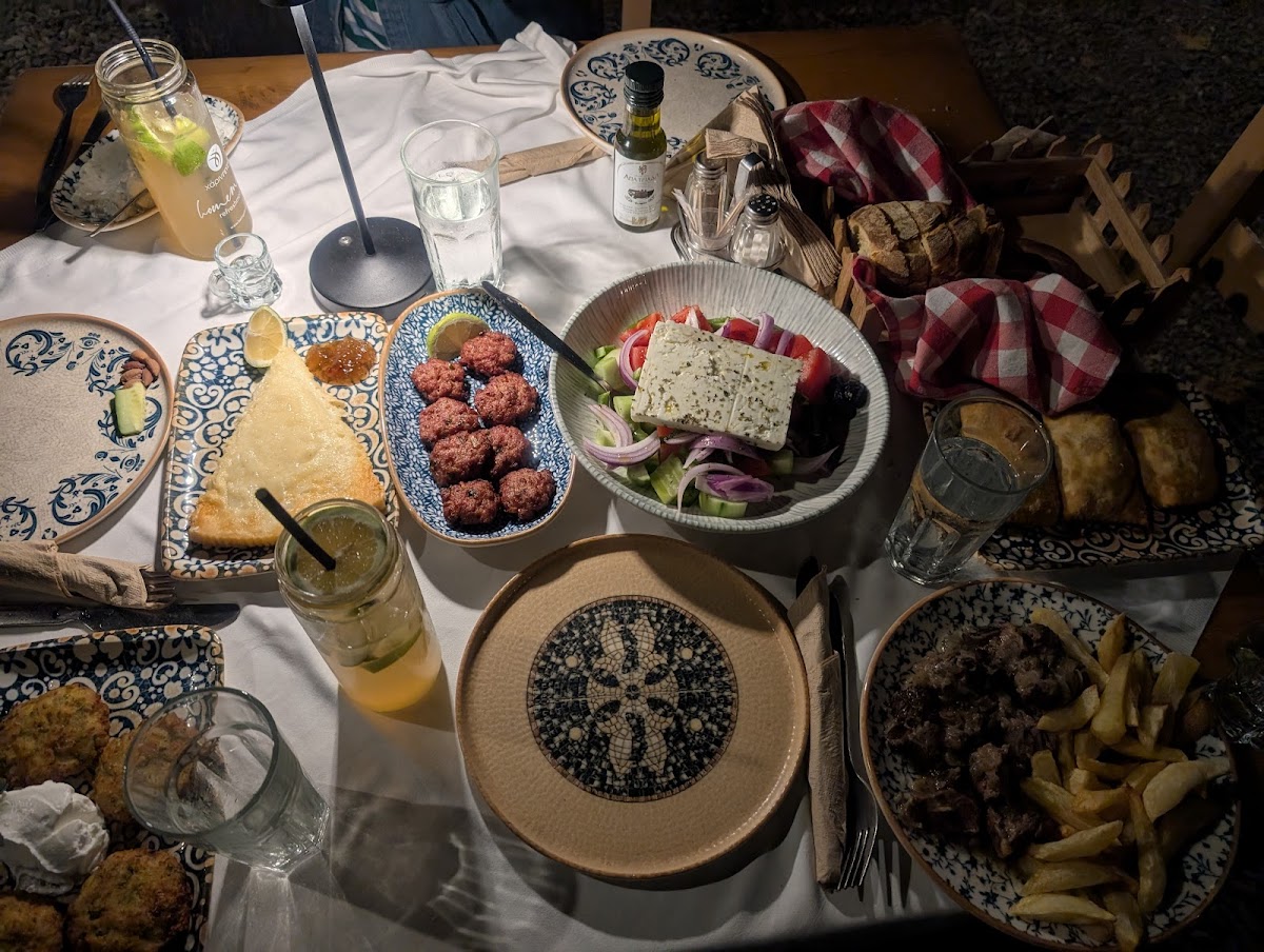 Drakiana restaurant - Photo 6