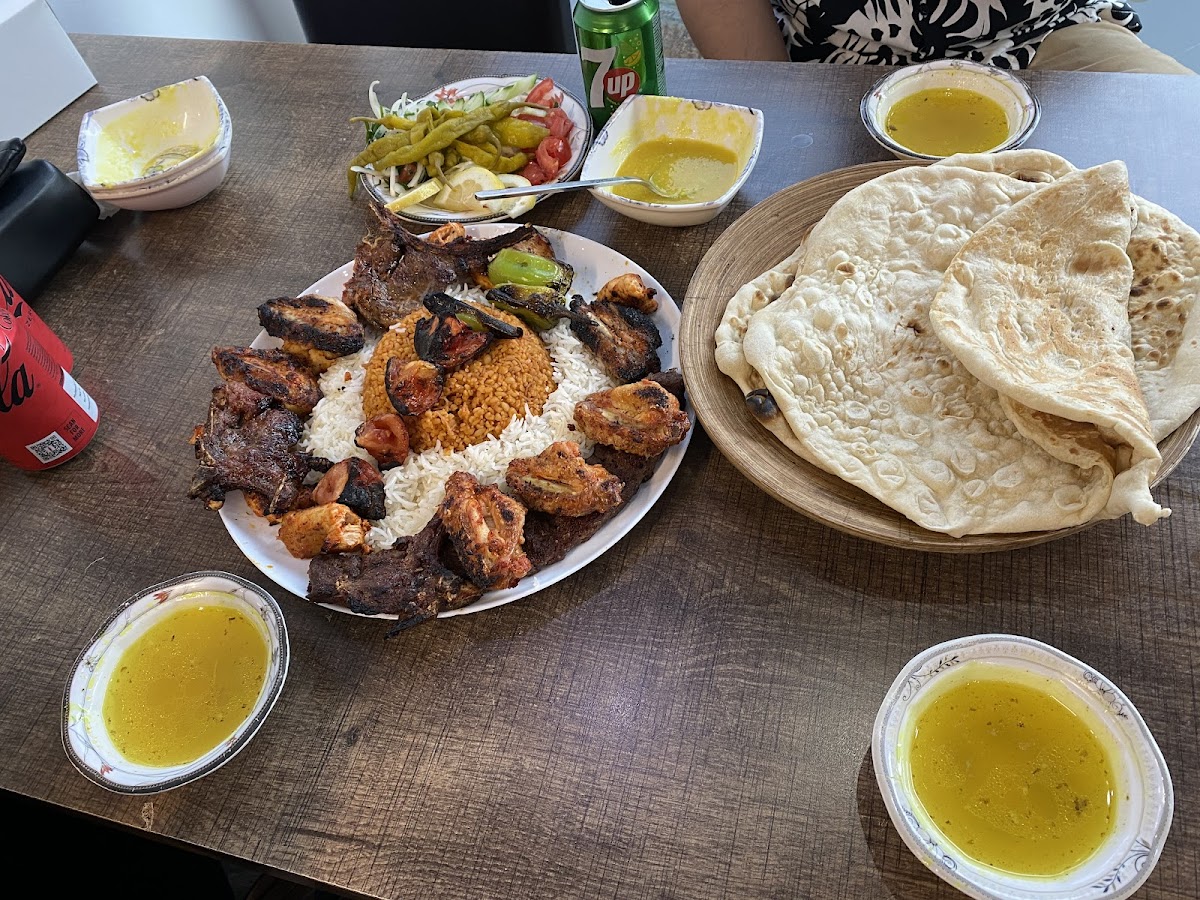 City Restaurant - Photo 5