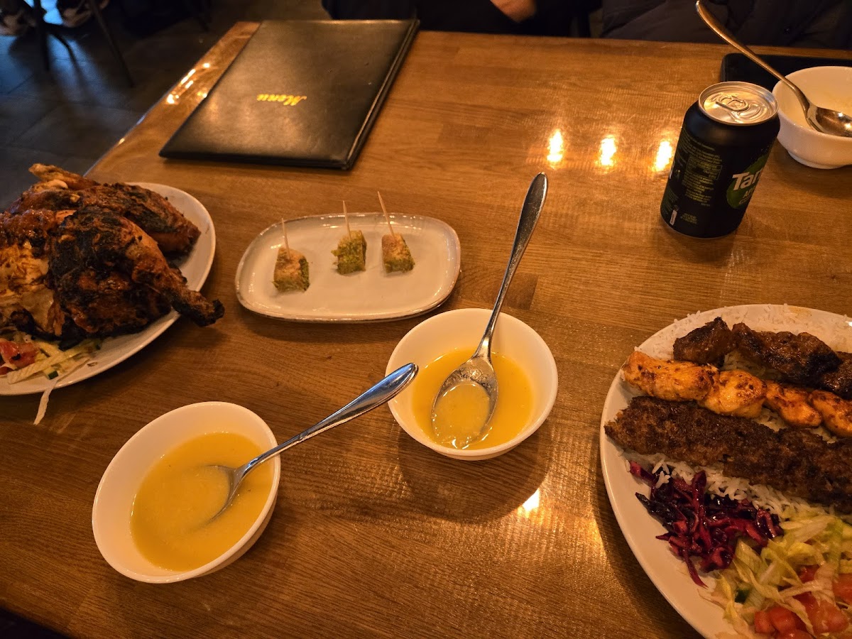 City Restaurant - Photo 6