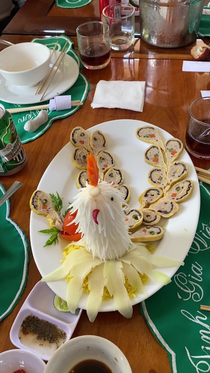 Tinh Gia Vien Restaurant - Photo 1