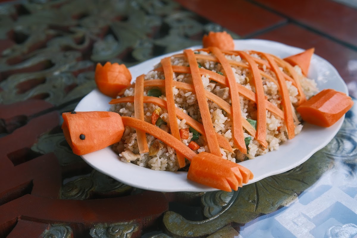 Tinh Gia Vien Restaurant - Photo 2