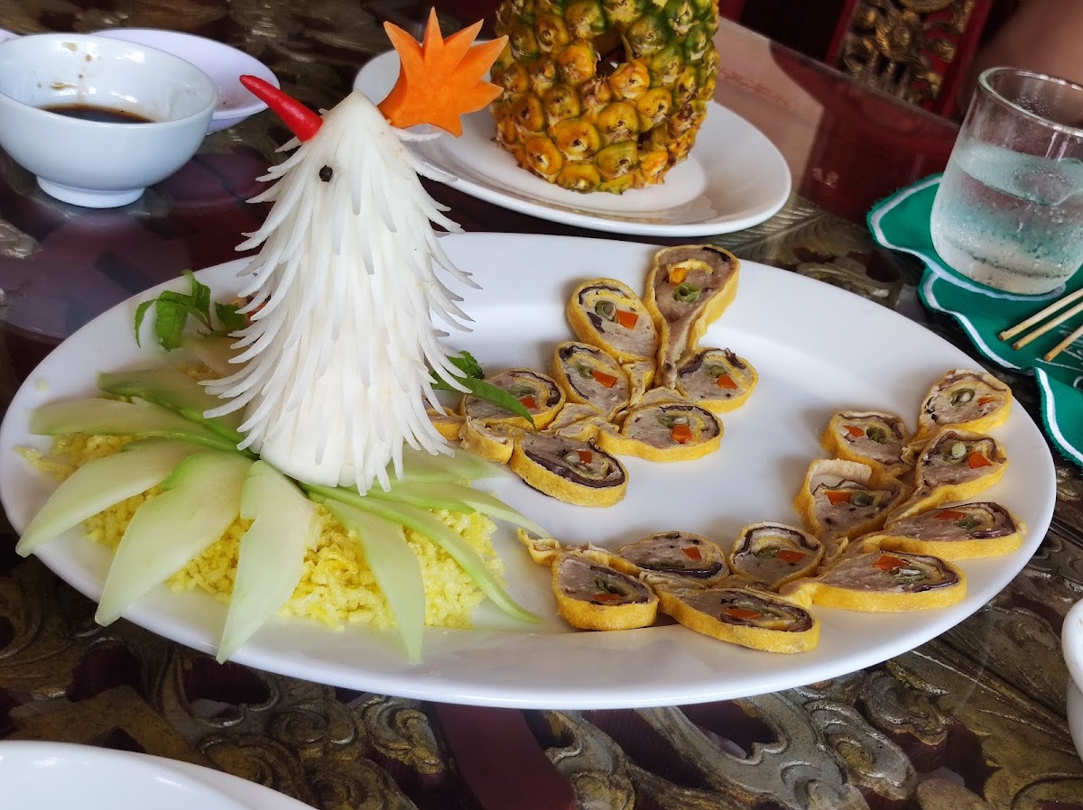 Tinh Gia Vien Restaurant - Photo 4