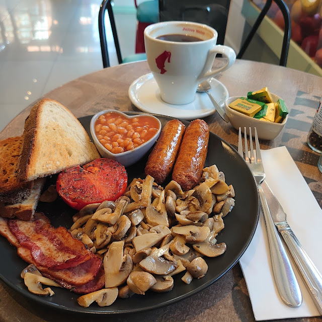 Full English Breakfast Mushroom Instead of Egg