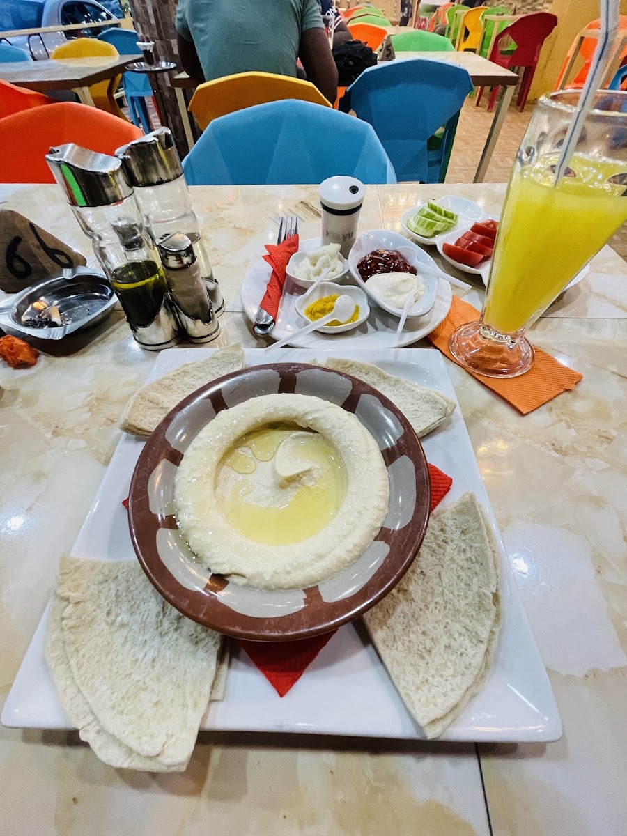 Lá Rosa Restaurant مطعم لبناني عربي - Photo 8