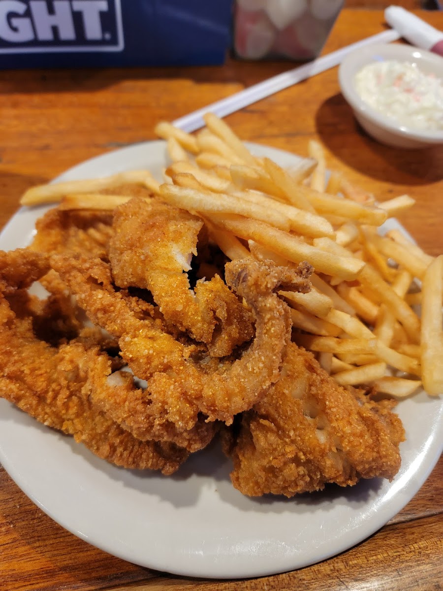 Auburn's Town Tavern - Photo 3