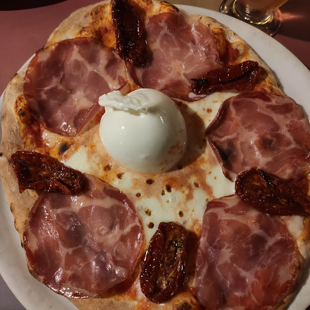 Pizza Con Capocollo Di Martina E Bufala