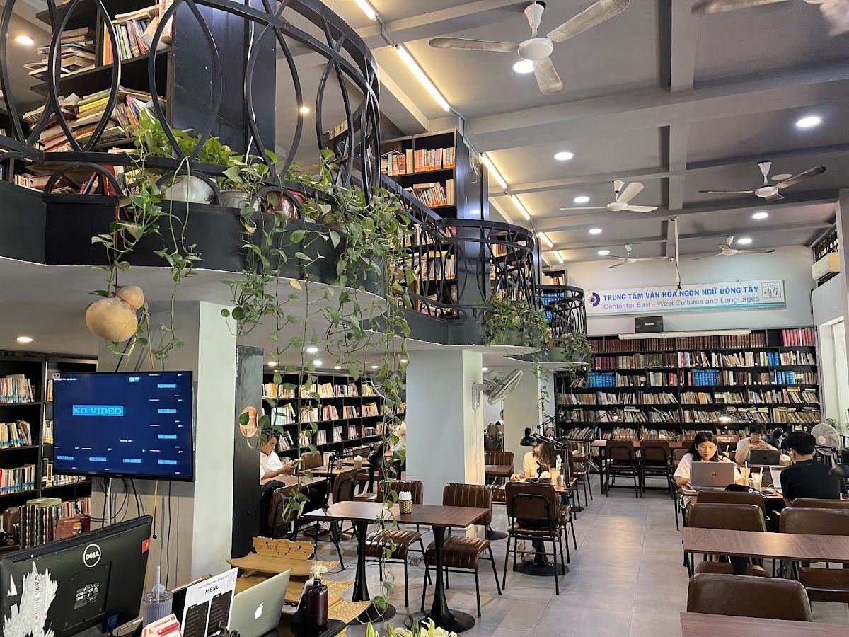 East West Books Library Café - Photo 3